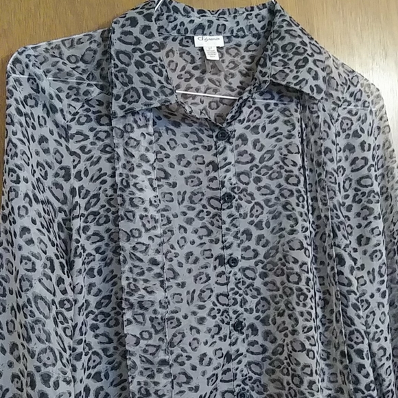 Semi Sheer Bow Tie Blouse by DYNAMTIE - Picture 3 of 10